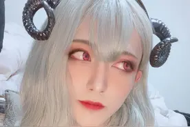 女装大佬直播遭父母反对，小伙力争，却被回怼“你叫外面咋说”图片