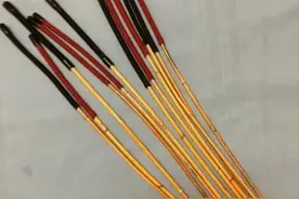新加坡上网课后藤条卖断货了：棍棒伺候是管教孩子的唯一办法吗？图片