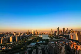 雾里看花，水中望月的合肥楼市图片