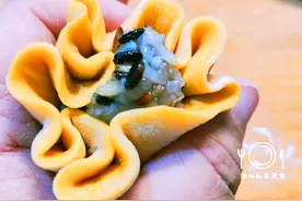 揉面不加一滴水，出锅色泽金黄，内馅多种粗粮，软糯香甜超好吃图片