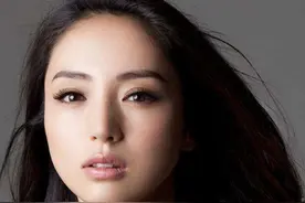 卑微：董璇救夫砸家产，叶璇被打骨折仍爱，唐菀产子不挣钱遭抛弃图片