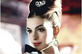 安妮·海瑟薇（Anne Hathaway），美国女演员。图片