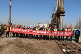 国道110线包头北绕城项目顺利复工图片