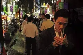 歌舞伎丁案内人李小牧的传奇人生，新宿事件成龙的原型图片