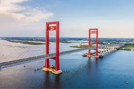 【一线实践】湛江：调顺跨海大桥竣工通车图片
