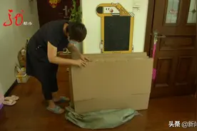 女子收到个莫名其妙的快递，“寄件人”竟是87岁的老人？图片