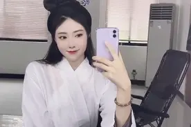 美女演员透露行业内幕：副导演借试戏频繁揩油，还暗示女生潜规则图片