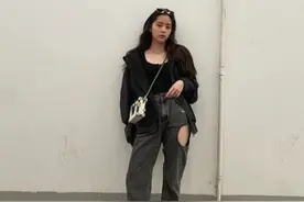 膝盖破洞裤早就不流行了，大腿两侧破洞才最吃香，时髦又显瘦图片