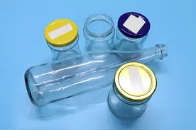 卖废品时，空玻璃瓶要留下，放在家里作用也不少，邻居看见纷纷学图片