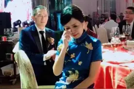 全网最美"丈母娘"走红，看到她抹泪这幕，网友：还缺女婿吗？图片
