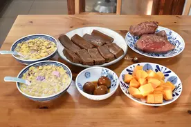 70后夫妻俩的早餐，做法简单，丰盛美味，晒到朋友圈都说有年味图片