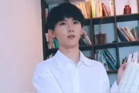 又一个学霸明星翻车，粉丝就别舔了图片