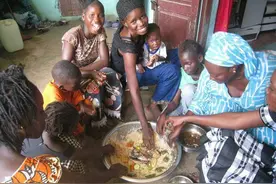 非洲普通家庭的一日三餐，看完终于明白：非洲人穷是有原因的图片