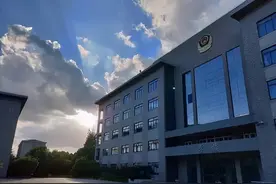 上海公安学院招考900名人民警察学员、35名法警学员，退役士兵报考可放宽年龄限制！图片