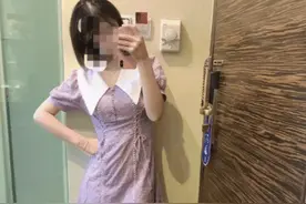 媳妇买了一件透明的衣服，我该怎么办才能阻止她穿啊？这是雨衣图片