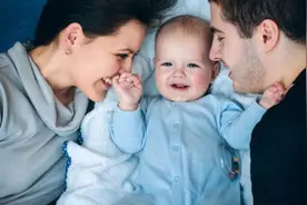孩子最先叫“爸”还是先叫“妈”？这不是偶然，而是有讲究的图片
