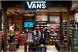 香港反对派气冲冲剪Vans鞋，为什么？图片