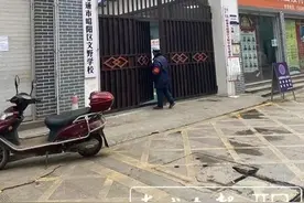 7岁女孩遭猥亵！案发学校宿舍，监控被覆盖图片