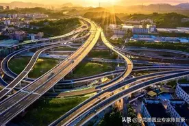 深圳外环高速三期：全长16.83公里，双向6车道，速度80公里/小时图片