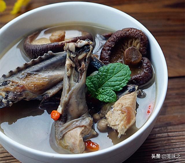 花胶乌鸡汤做法大全 花胶乌鸡汤做法大全视频