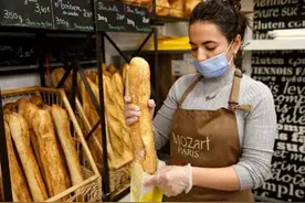 法国人抱怨：法棍涨价是极讨厌的事，看到涨幅，我笑了图片