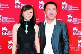 百亿影帝黄渤，一生只爱一人，他说：要把甜留给陪自己吃苦的人图片