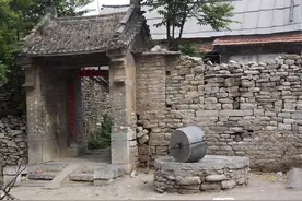 农村俗语：“门楼建成道士帽，大财小财都来到”是什么意思？图片