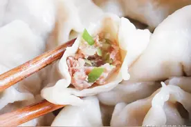 调羊肉馅很简单，牢记“2放2不放1窍门”，饺子鲜嫩无膻味，真香图片