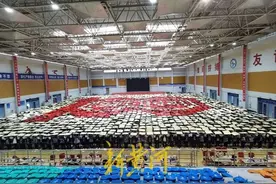 2000学生、8天集训、30幅画卷！山东高校这场军训汇演让全网沸腾了图片