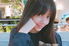 郭碧婷家有70只动物，怀孕后狗狗不离身，谁说孕妇和狗不能共存？图片