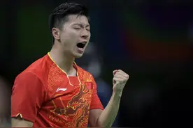见过世面的奥运冠军‘马龙’在偶像面前也会害羞到不敢直视图片