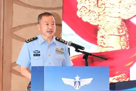 曾在南海舰队工作的将军，已任空军政治工作部主任图片