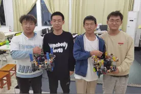 机器人打擂台?这项大赛引发500万人次“围观”，还被央视多次报道图片