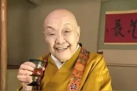 她一生喝酒吃肉、沉溺男色，98岁活成全民女神，人称日本版济公图片