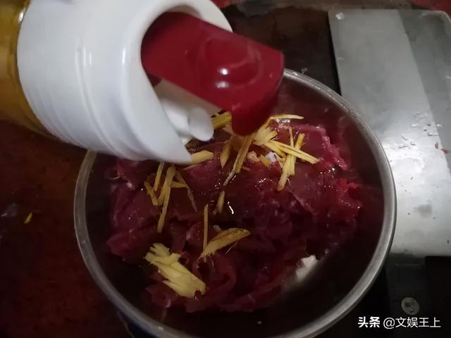 它含有20种氨基酸，再贵都要给孩子多吃，孩子个头高于同龄人