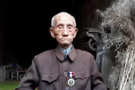 日本人找到一湖南老汉，想捐一笔钱赎罪，老汉：我不需要你的钱图片