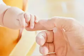 「小儿推拿」孩子吃什么吐什么，是消化不良吗？图片
