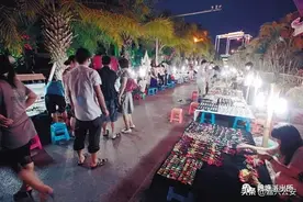 〖地摊警务〗当派出所开始摆摊……图片