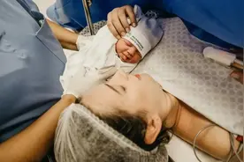 白天和晚上出生的孩子，有什么不同？图片