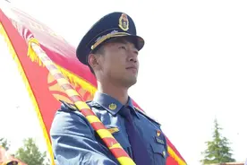 飒！军事会操大比武图片