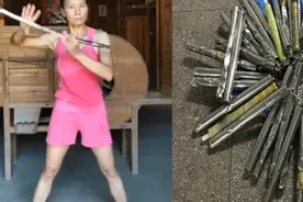 女硕士痴迷李小龙，苦练双节棍7年打坏60根钢棒出手惊人图片