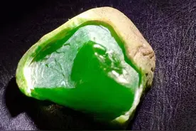 我来告诉你翡翠制品手镯怎么挑选好的避免被骗图片