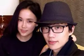 黄龄许嵩有情况？黄龄分享与狗狗合照，网友：许嵩家的图片