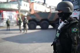 美国人：巴西军队正准备抵御法国人的入侵！国际人士：难以接受图片