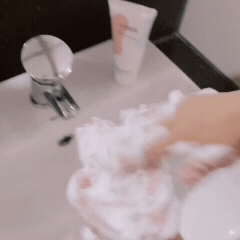 直播洗脸竟成了明星抢流量的绝招！氨基酸泡泡洁面，素颜更自信