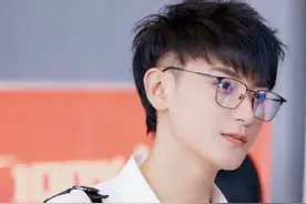 黄子韬带货被喷“割韭菜”？耿直boy直播开怼，话糙理不糙图片