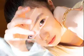 背景通天？新晋谋女郎电影受阻却资源不断，真的是京圈格格？图片