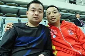 他是乒乓球教练，刘国栋图片