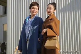 今秋的外套流行“过腰不过腿”，舒适显个高，五六十岁女人穿特美图片