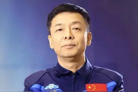 航天无名英雄邓清明，至今大校，3次备份，23年太空梦图片